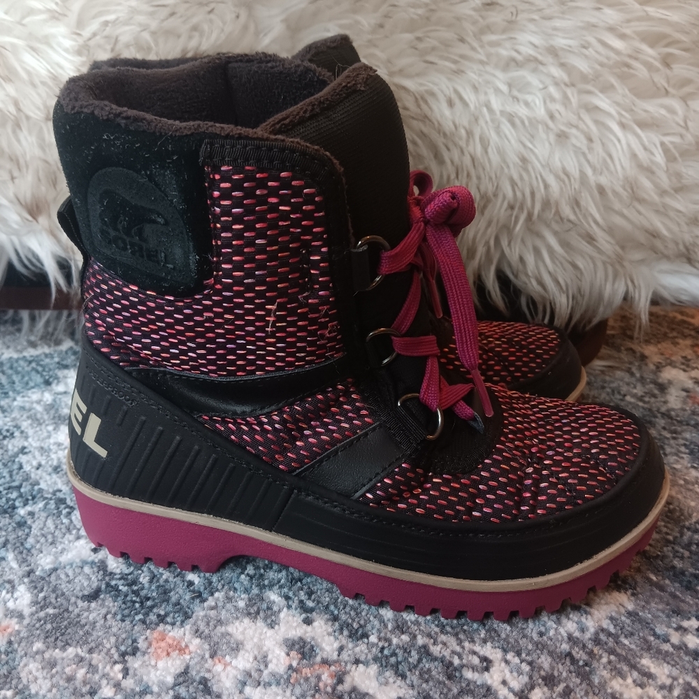 Sorel plaid pink winter snowboots